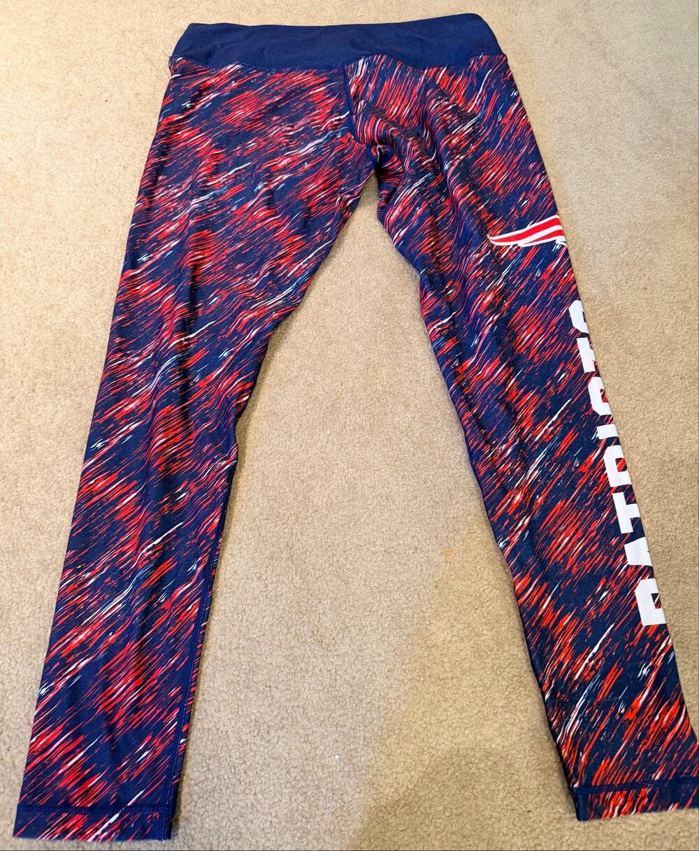 NFL Leggings Bundle Womens Size L Patriots Buccaneers Activewear Tights 2-Pack